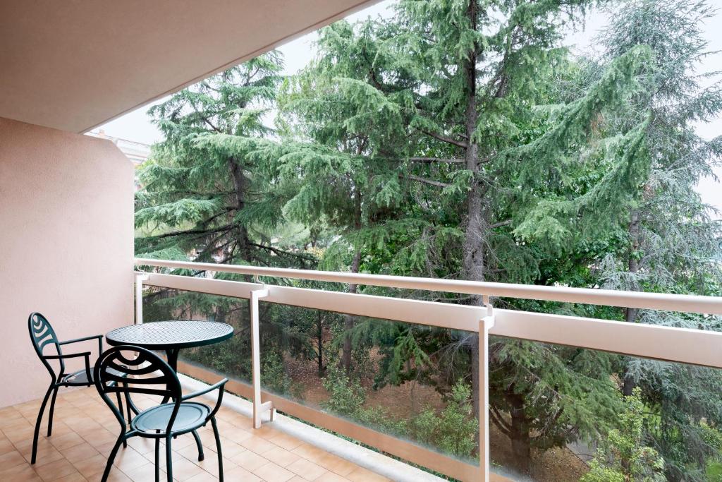 Balkon lub taras w obiekcie Courtyard by Marriott Rome Central Park