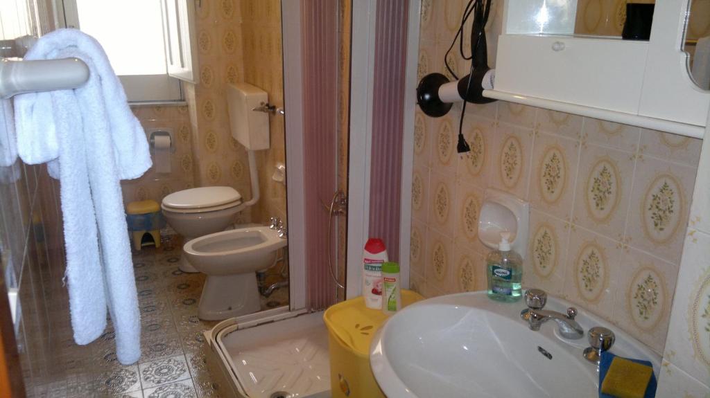 Łazienka w obiekcie Casa Salvaggio
