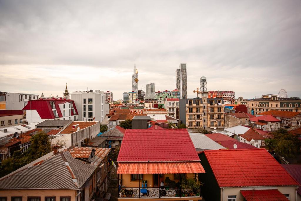 Nespecifikovaný výhled na destinaci Batumi nebo výhled na město při pohledu z hotelu