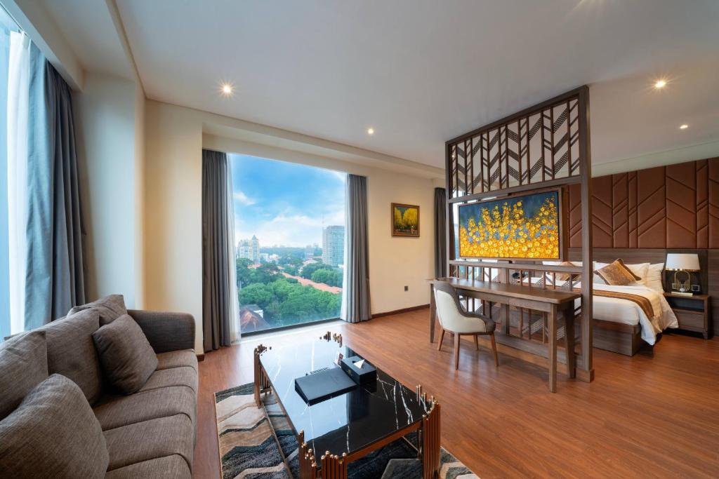 Suite with City View - Included Afternoon Tea