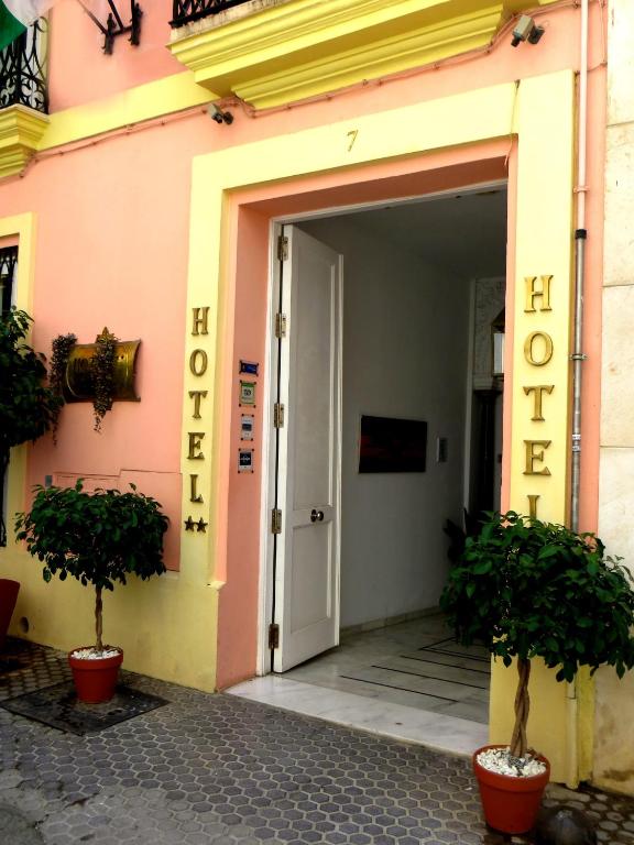 Un Patio al Sur, Seville – Updated 2023 Prices