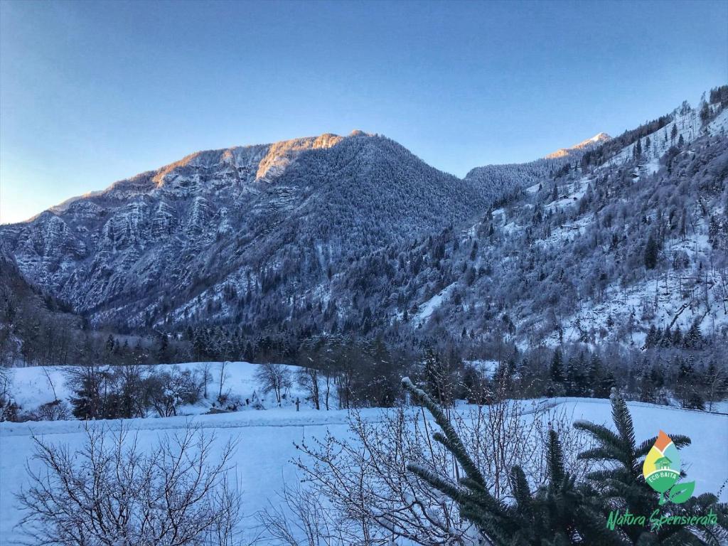 Nespecifikovaný výhled na hory nebo výhled na hory při pohledu z bed and breakfast