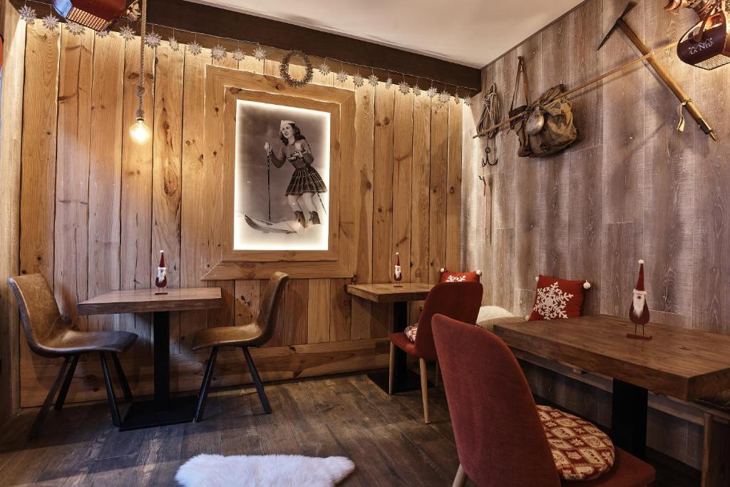 Posezení v ubytování Apartaments La Neu