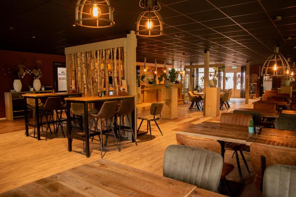 Restaurace v ubytování RCN Vakantiepark de Noordster