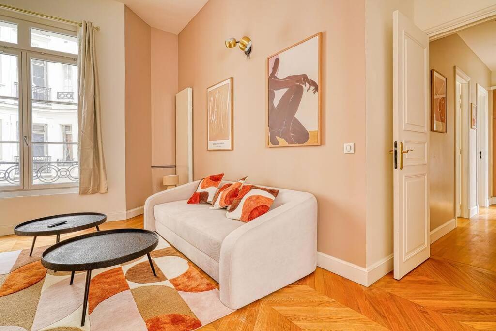 Un lugar para sentarse en Appartement Luxueux au c&oelig;ur de Paris