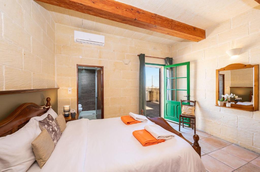 Postel nebo postele na pokoji v ubytování Ta Kalang Holiday Home