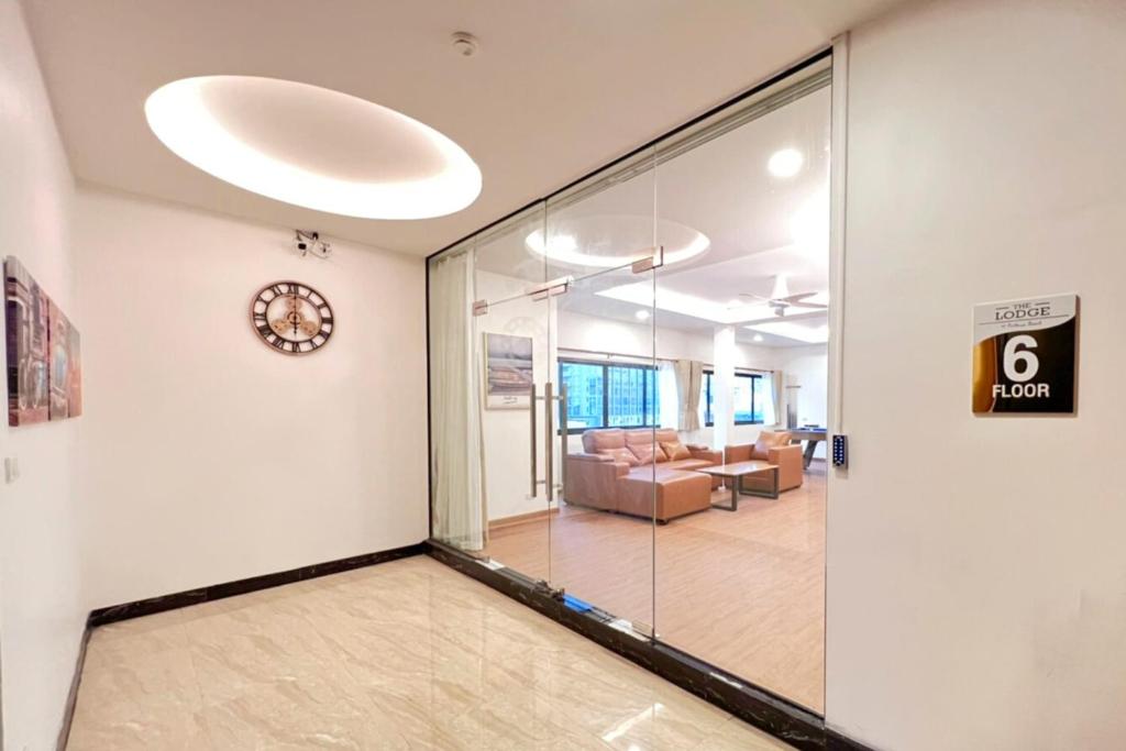 The Lodge Pattaya - Resim 45