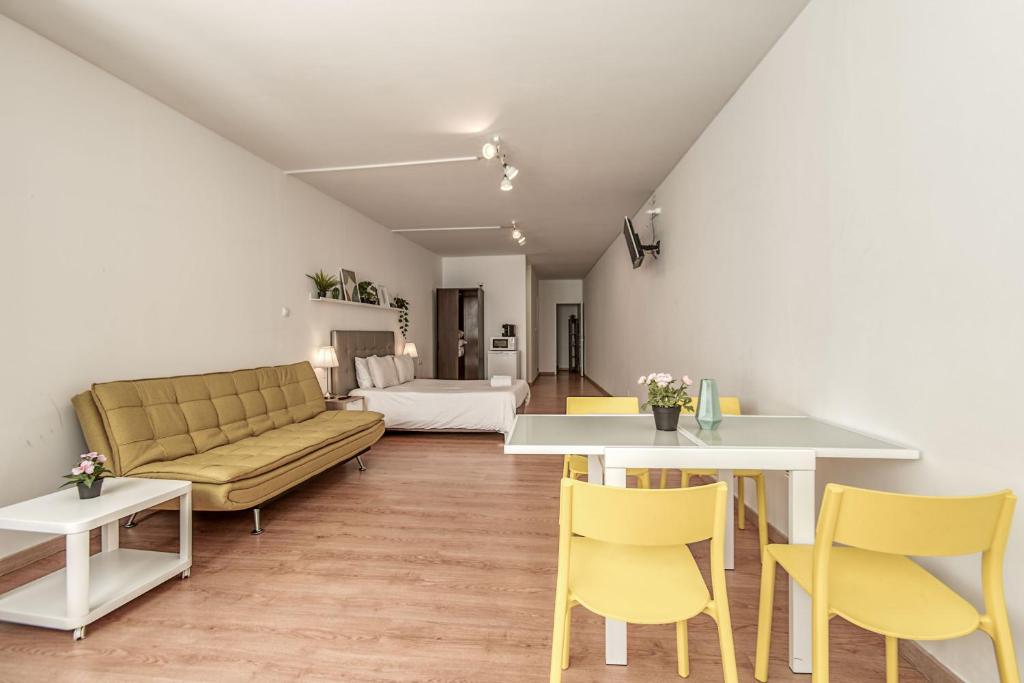 Travel & Live Aliados Apartment - Standard Studio