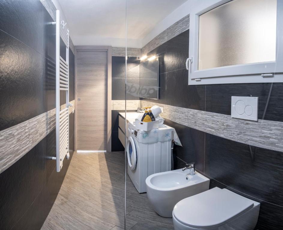 A bathroom at casa Ciapin