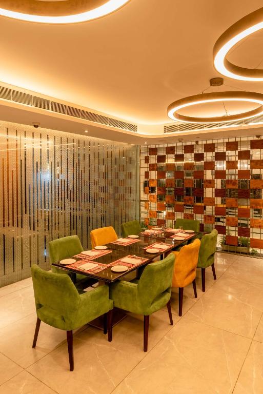 Posezení v ubytování Radisson Blu Kaushambi Delhi NCR