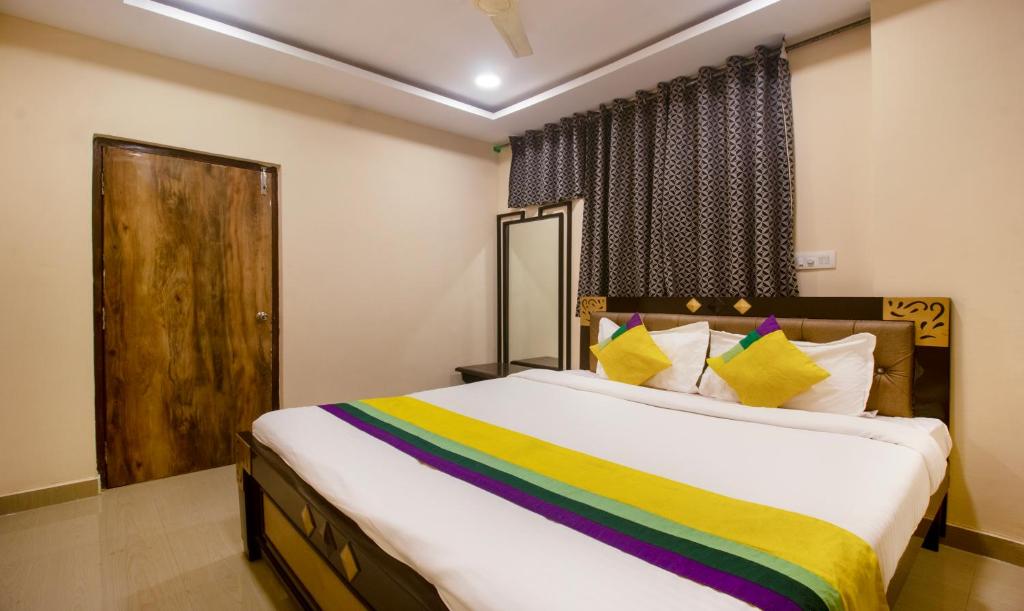 Itsy By Treebo - Yogeshwara Grand - Housity