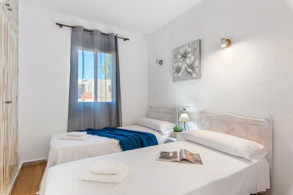 Postel nebo postele na pokoji v ubytování Villa Enzo - PlusHolidays