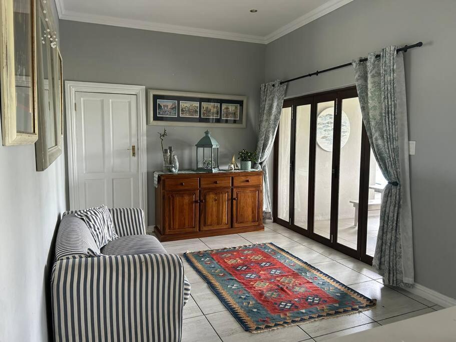 Solar Powered 3 Bedroom Family getaway - Image 17