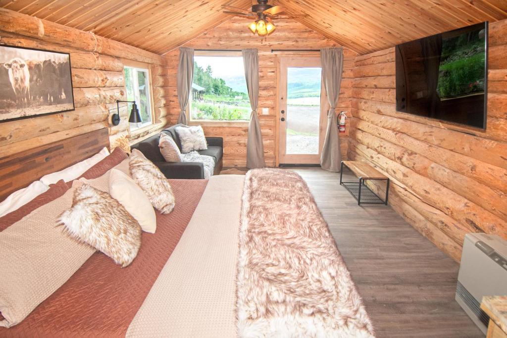 EML Cabin 5, Paonia (updated prices 2024)