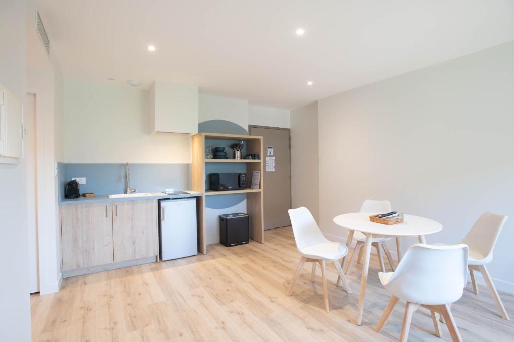 LOGIS LES CEPAGES / RESTAURANT LE RAISIN - Apartamento De Un Dormitorio