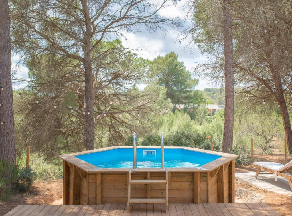 Bazén v ubytování Casa Can Vert con piscina nebo v jeho okolí