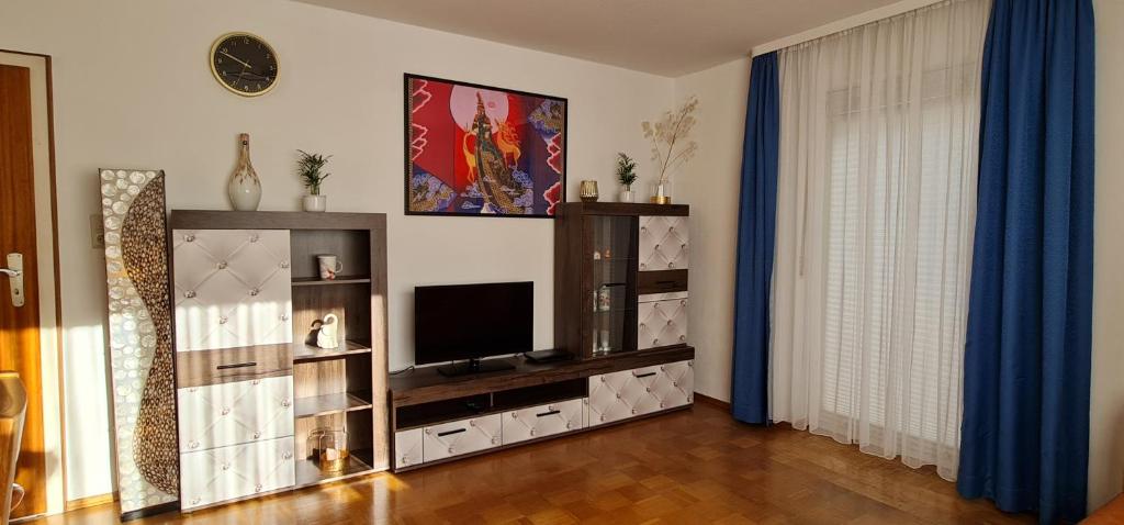 TV a/nebo společenská místnost v ubytování Nomadengold