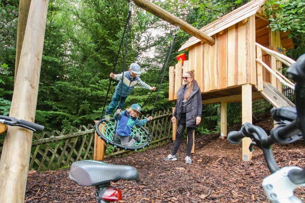 Gäste, die in der Unterkunft Haus am Berg - Pension direkt am Skihang übernachten