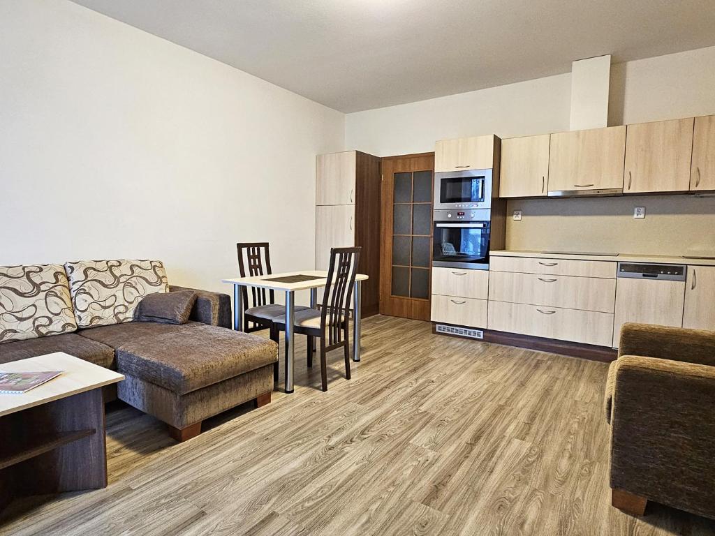 Kuchyň nebo kuchyňský kout v ubytování Apartmány Řezáč