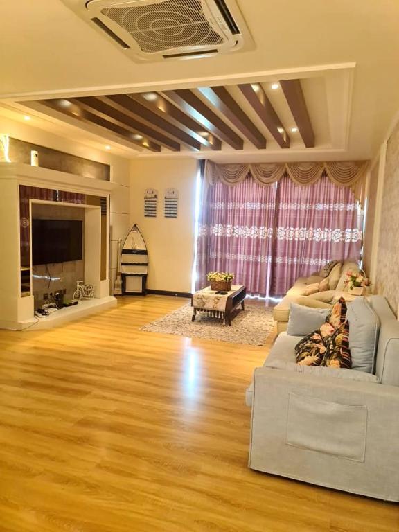 Sekinchan PaddyView Homestay 高楼 看稻田 阳台民宿 - Apartamento Con Balcón