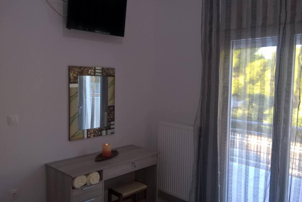 TV a/nebo společenská místnost v ubytování Sun-n-Waves Holidaymakers