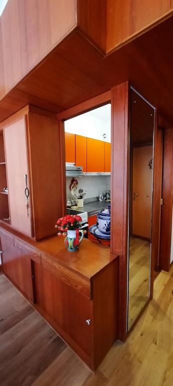 Kuchyňa alebo kuchynka v ubytovaní Appartamento di Montagna - Residence 'La Ginestra'