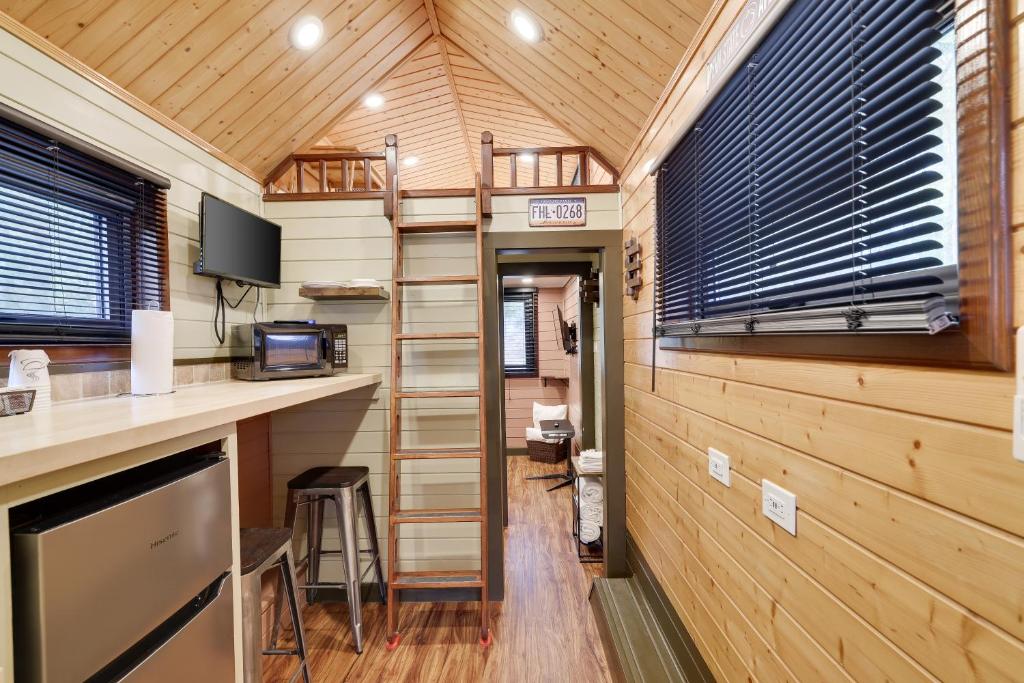 Kuchyň nebo kuchyňský kout v ubytování Camptel Poconos Lodging