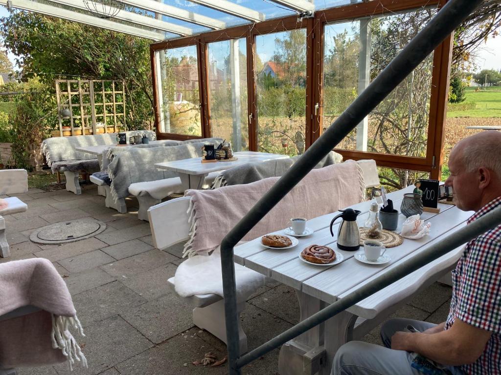 Posezení v ubytování Hotel-Pension- Vesperstube Waldblick