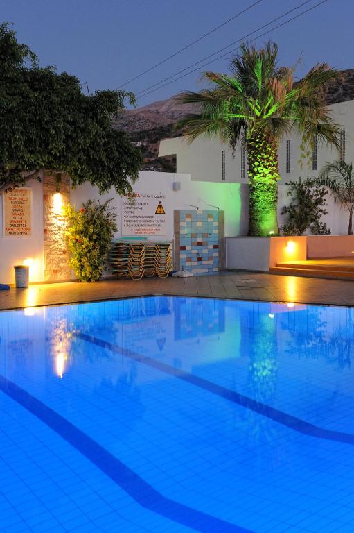 Bazén v ubytovaní Melissa Apartments, Studios & Suites alebo v jeho blízkosti