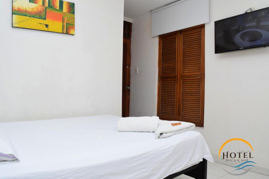 Hotel Roca & Mar - Triple Room