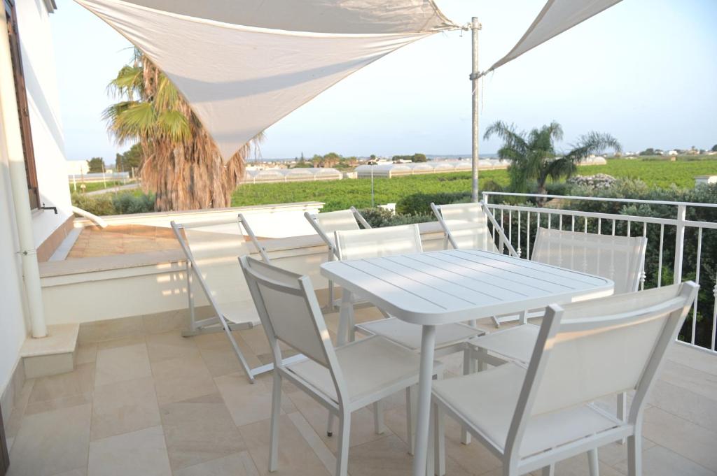 Balkón alebo terasa v ubytovaní Birgi holiday home