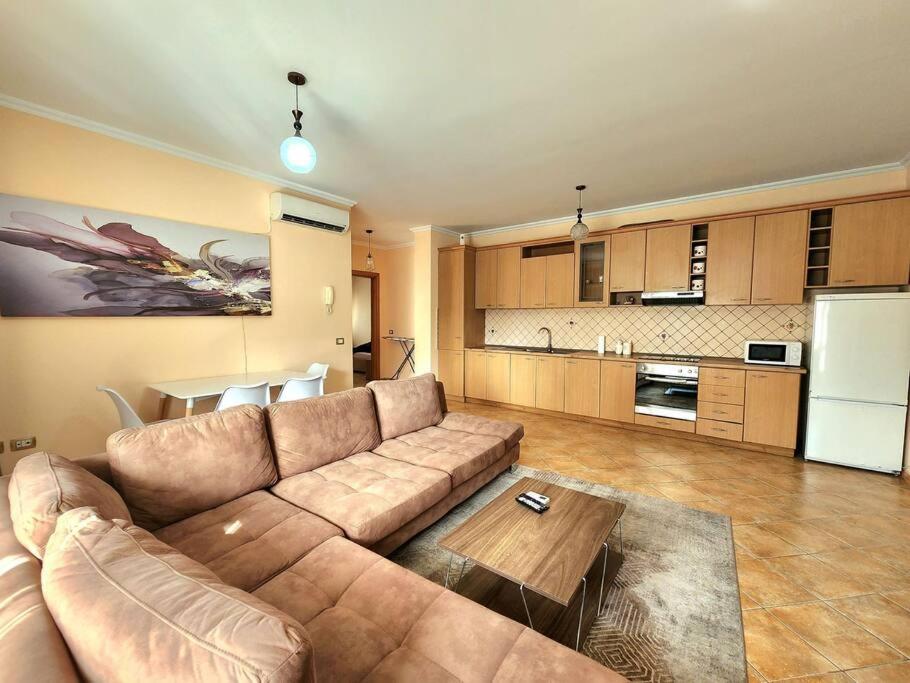 Ring Flat II w/ 24H check in - Imazhi 4