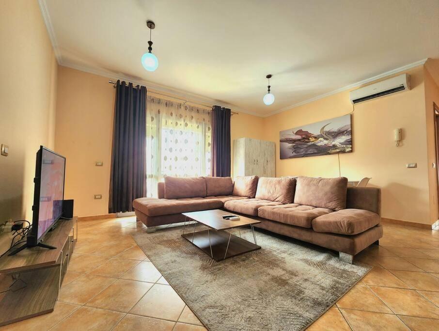 Ring Flat II w/ 24H check in - Imazhi 5