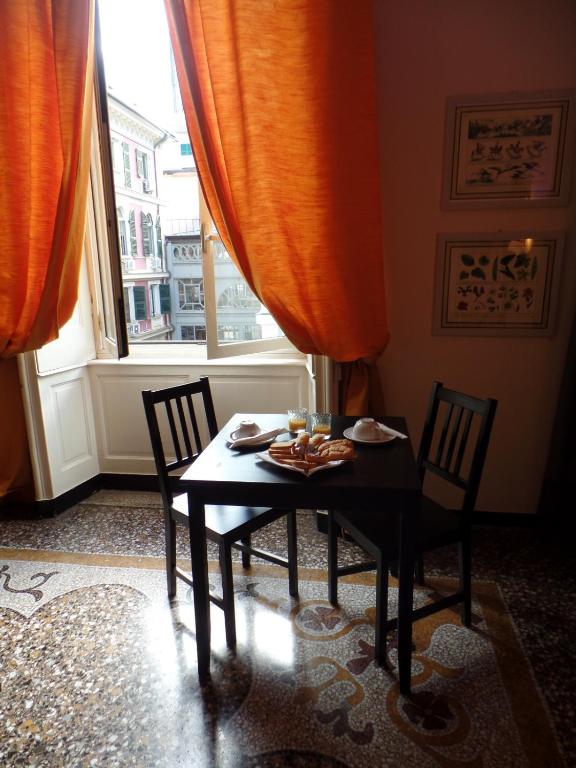 Posedenie v ubytovaní B&B Genova Centro