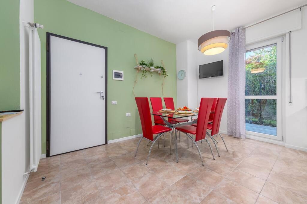 Posezení v ubytování VillaPino 27 - New Apartment Como