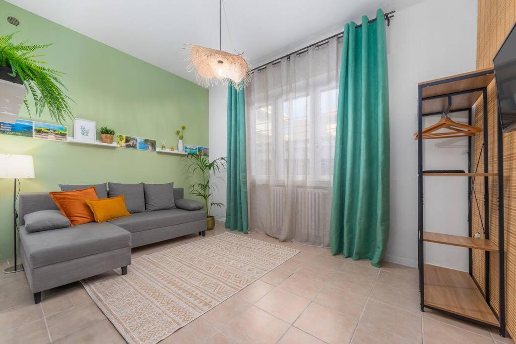 Posezení v ubytování VillaPino 27 - New Apartment Como
