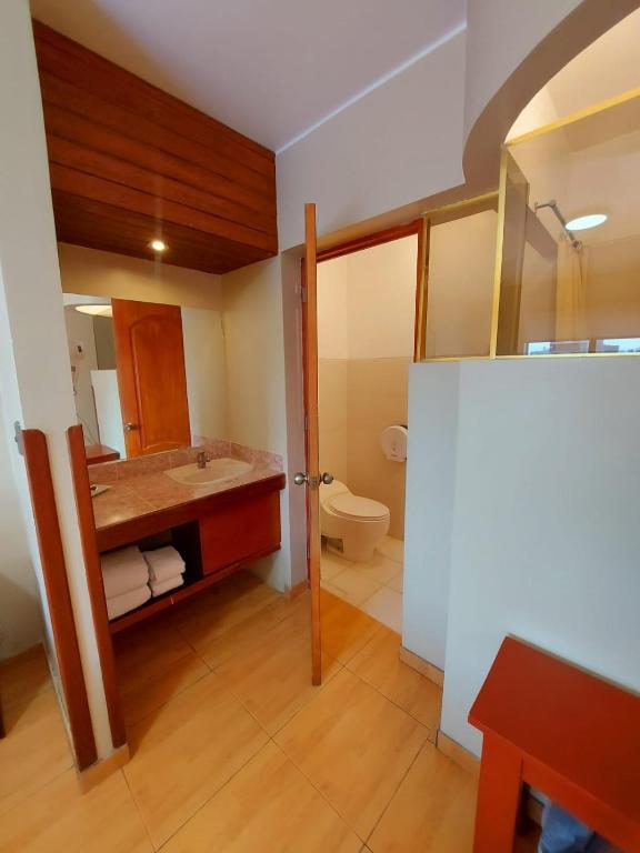 Koupelna v ubytování Epiqus Hotel