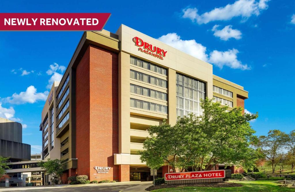 Drury Plaza Hotel Columbus Downtown في كولومبوس: واجهة فندق درهام