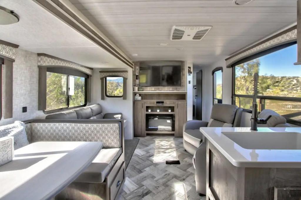 Evo Rv - Pool, Dogs, View, Wineries Near Temecula | Vacation Home in ...