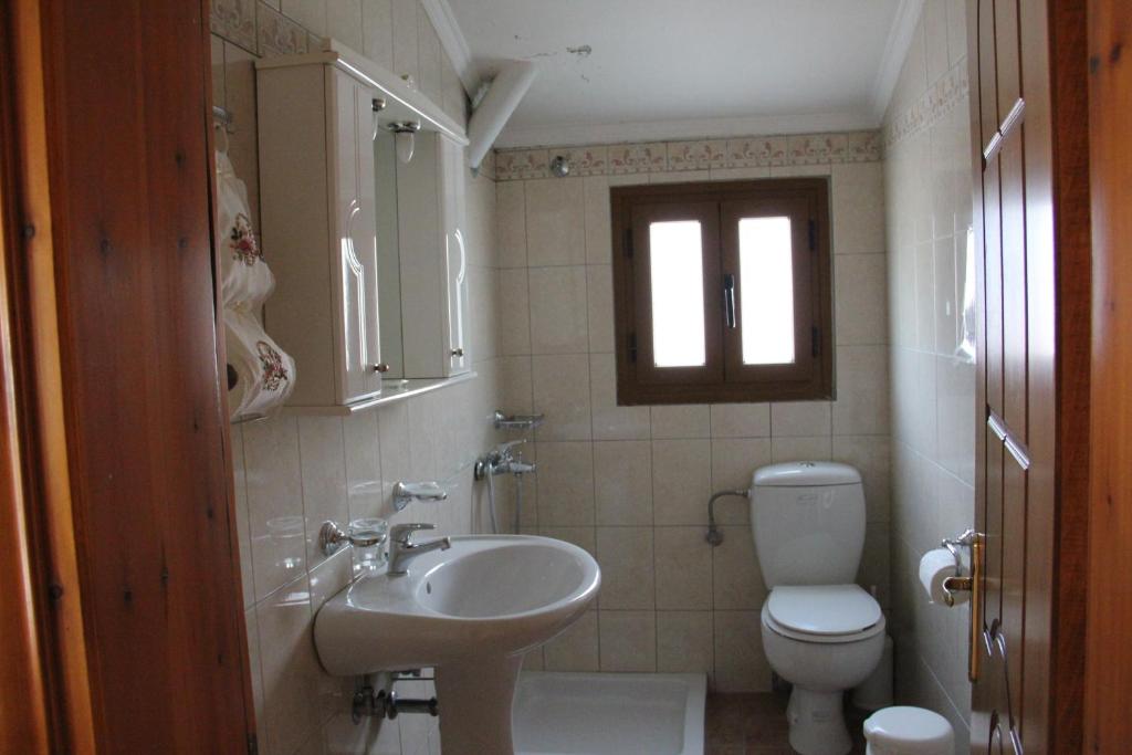 Stis Kyra - Vasilikis - 15