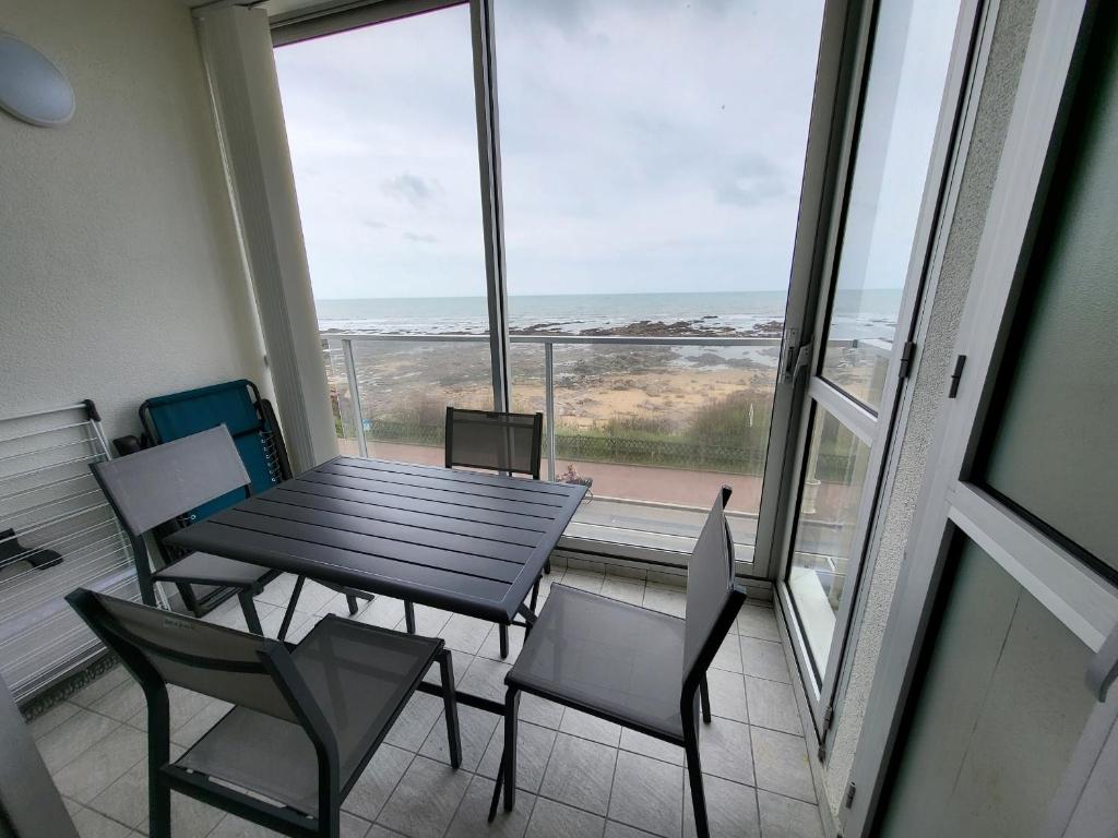T2 avec loggia, parking, à 300m de la plage - FR-1-92-898 - Appartement (4 Adultes)