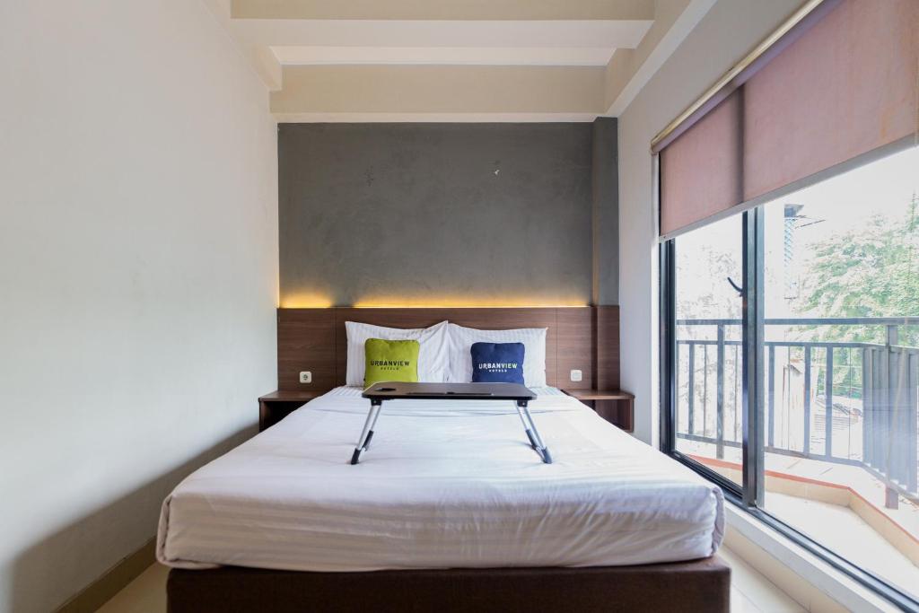 Urbanview Hotel Slipi Inn Palmerah - Superior Double Room