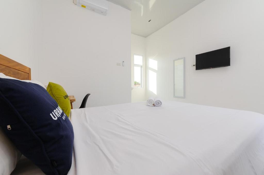 Urbanview Hotel Betego Syariah Enggal by RedDoorz - Rala De Reina Superior