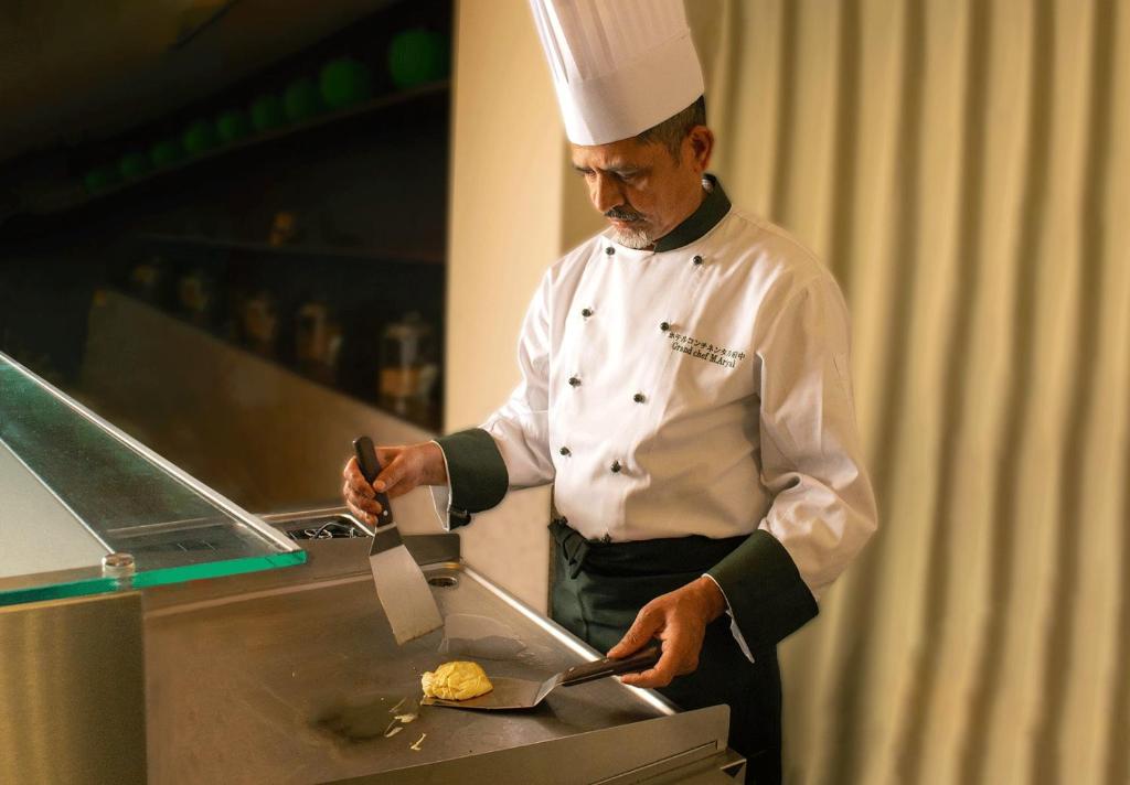 Členové personálu v ubytování Hotel Continental Fuchu