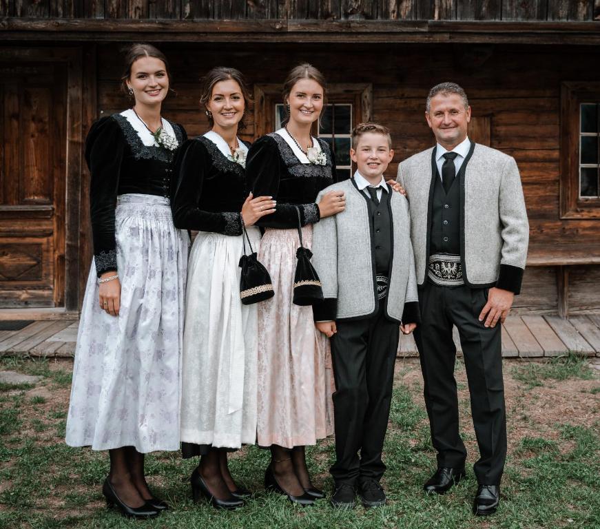 Hostia v ubytovaní Feriendorf Joggler - Chalets nahe der Gondel