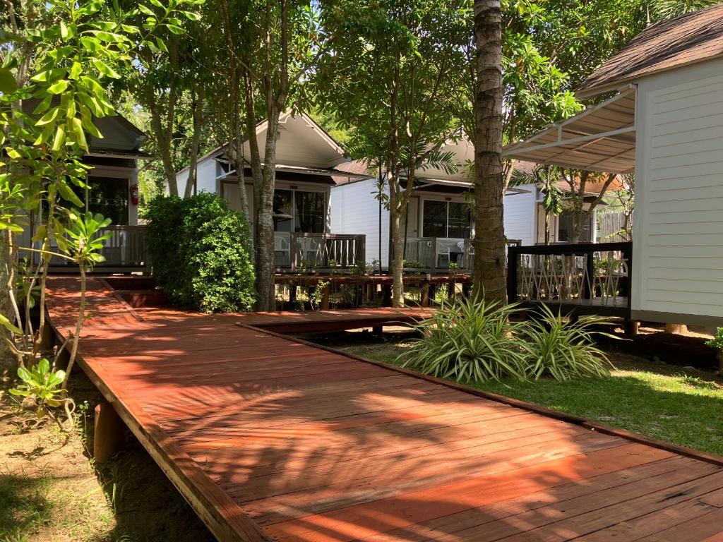 Zahrada ubytování Isle Beach Resort Krabi-SHA