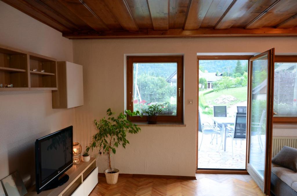 TV a/nebo společenská místnost v ubytování Anna's House