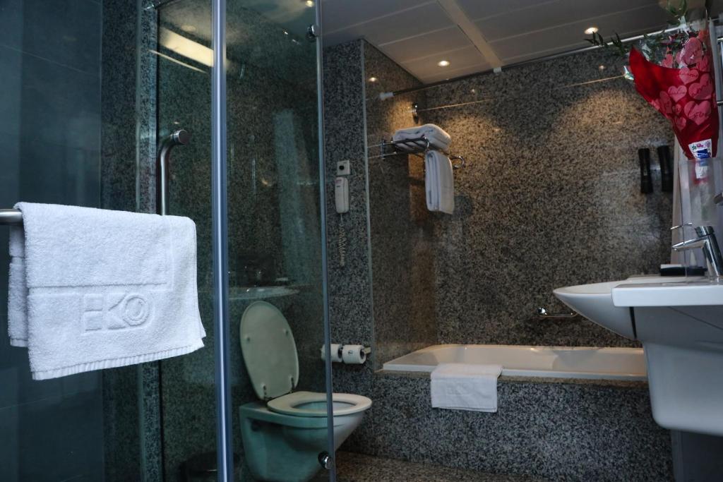 Vannituba majutusasutuses Eko Hotel Suites