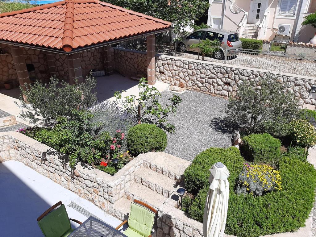 Zahrada ubytování Apartments Pavelic