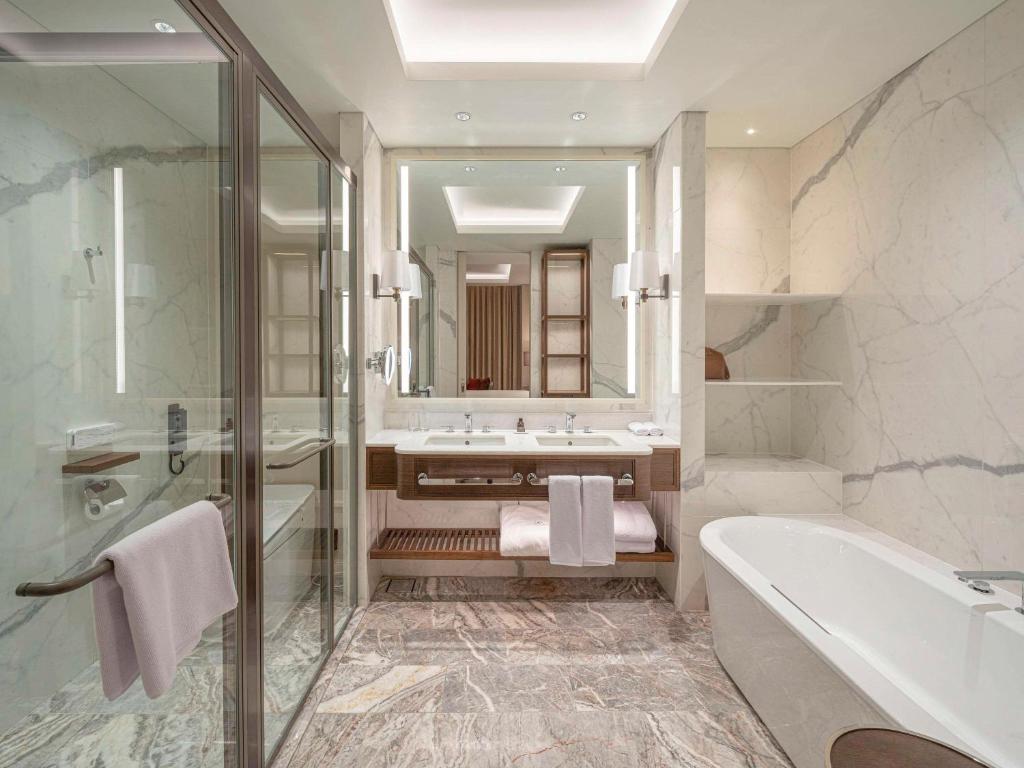 Um banheiro em The Ambassador Seoul - A Pullman Hotel